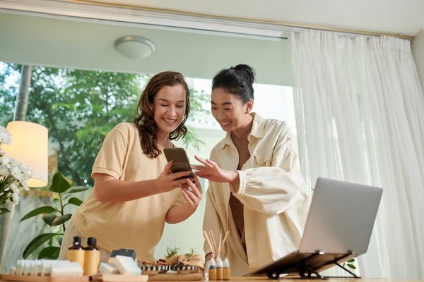 What Are the Best Channels for Customer Feedback to Improve Service in UK Hotels?